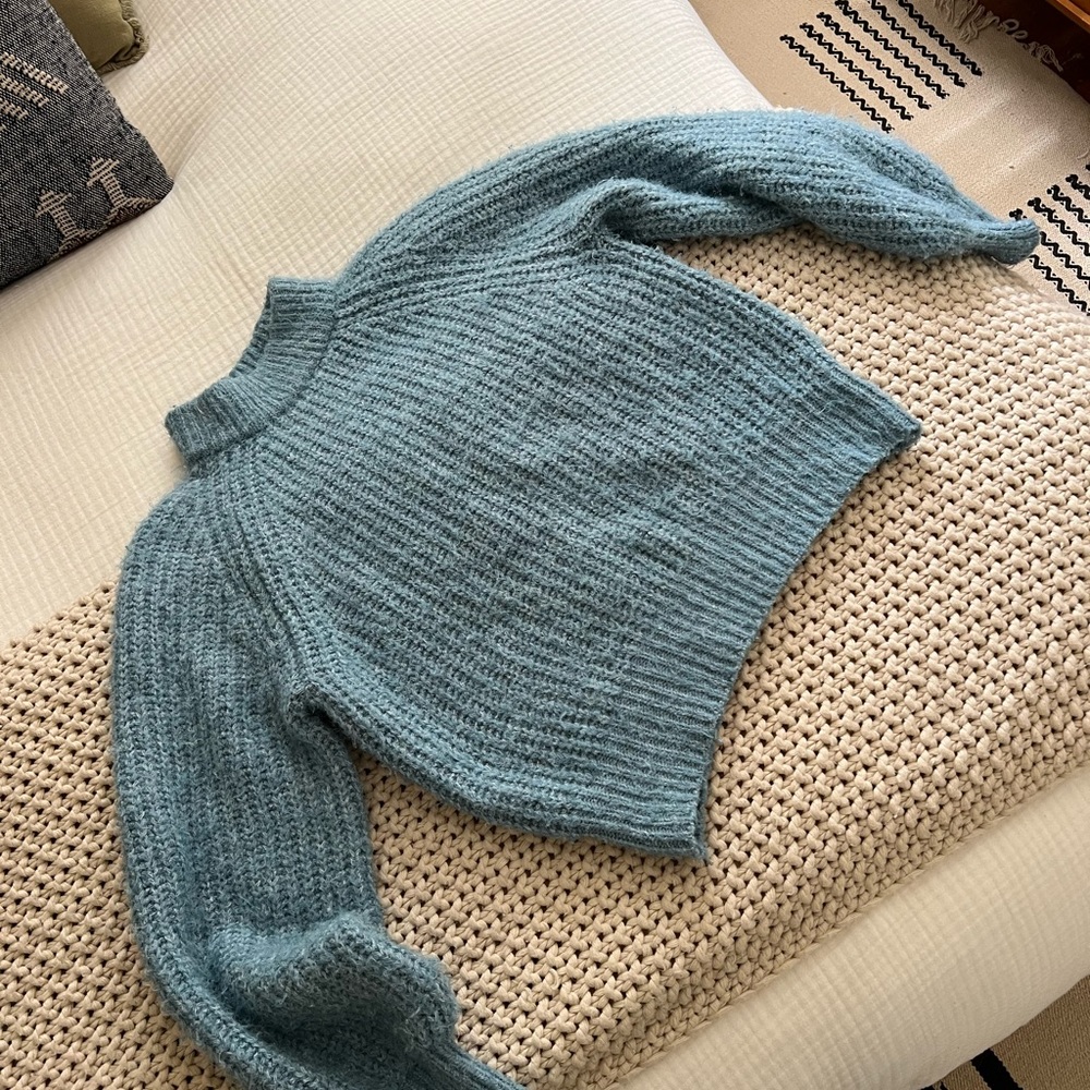 Women’s blue chunky sweater